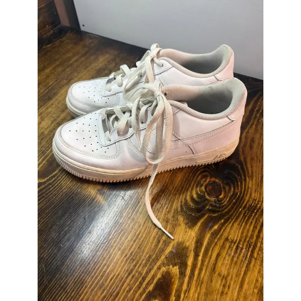 Nike White Sneakers Size 6.5Y